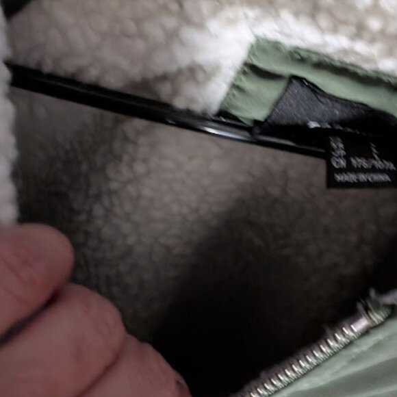 A3 FOREVER 21 MEN Army Green Jacket w/ Hoodie - Picture 3 of 5